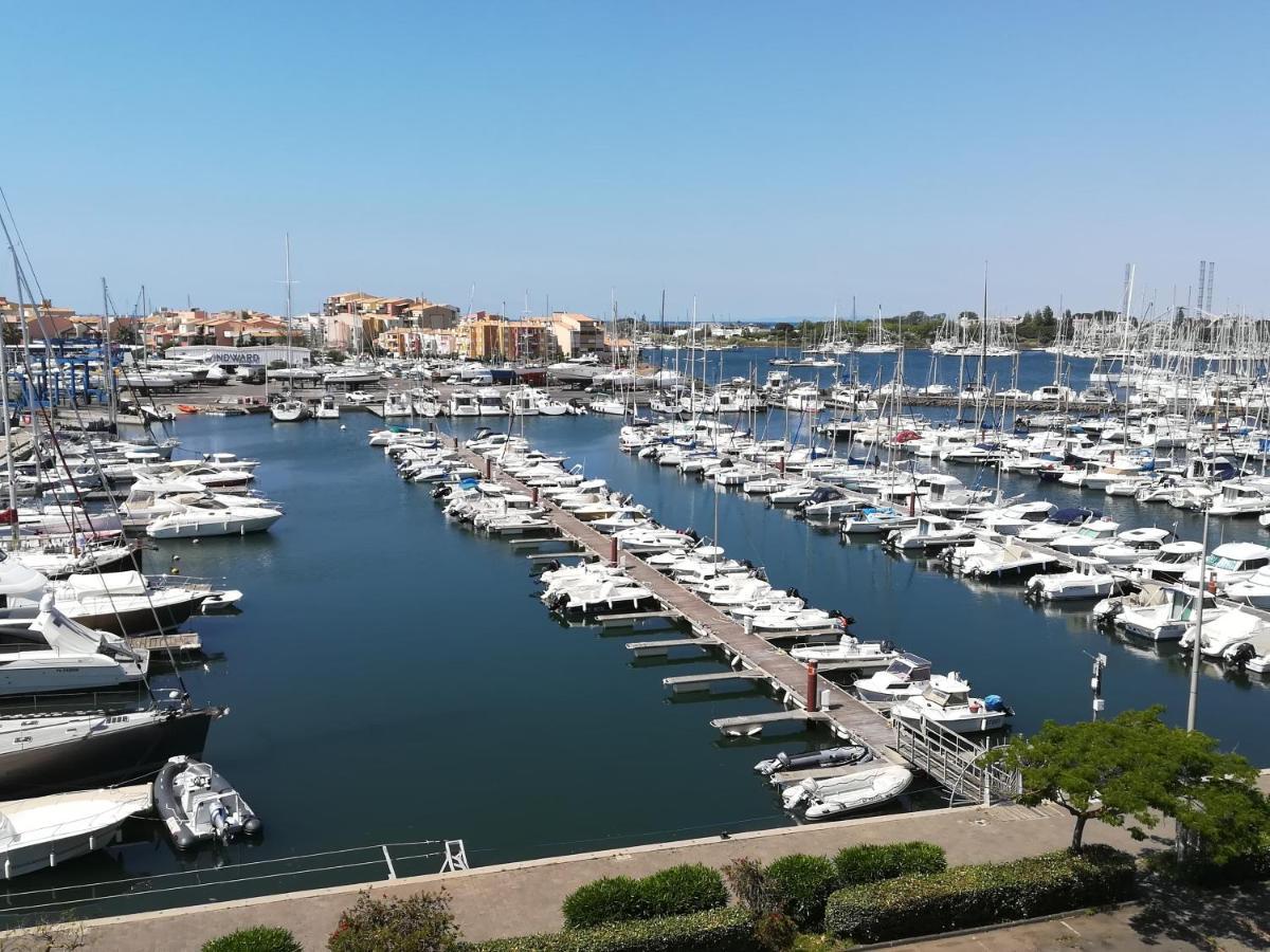 Studio cabine VUE PORT avec piscine, parc, boulodrome et parking privé Agde Esterno foto