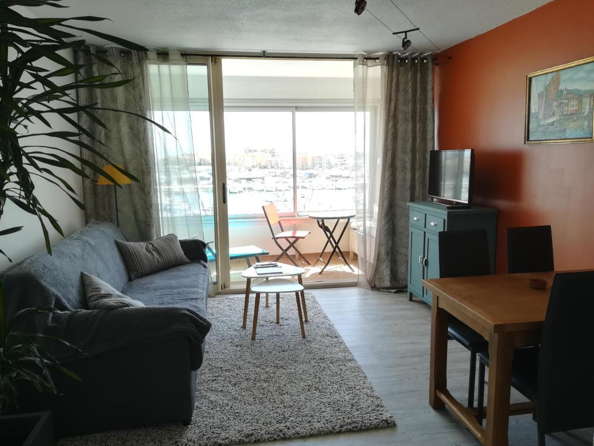 Studio cabine VUE PORT avec piscine, parc, boulodrome et parking privé Agde Esterno foto