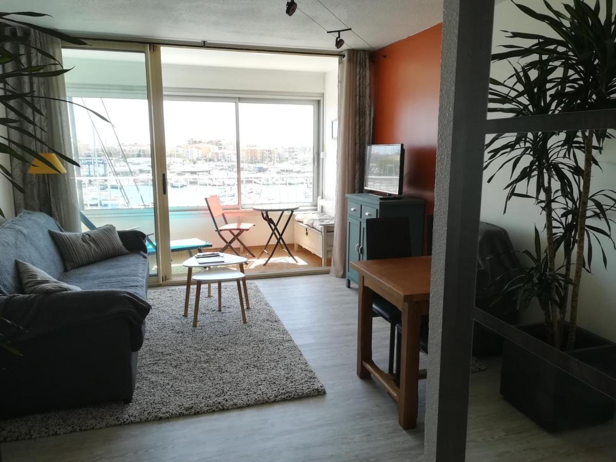 Studio cabine VUE PORT avec piscine, parc, boulodrome et parking privé Agde Esterno foto