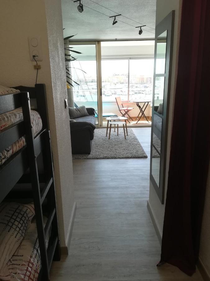 Studio cabine VUE PORT avec piscine, parc, boulodrome et parking privé Agde Esterno foto